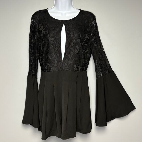 Missguided Whimsigoth Sexy Witchy Sheer Lace Bell Sleeve Romper US Sz 8 - Picture 1 of 7